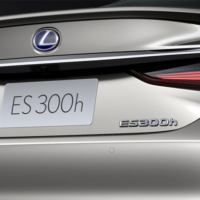 Lexus-ES-300h5.jpg