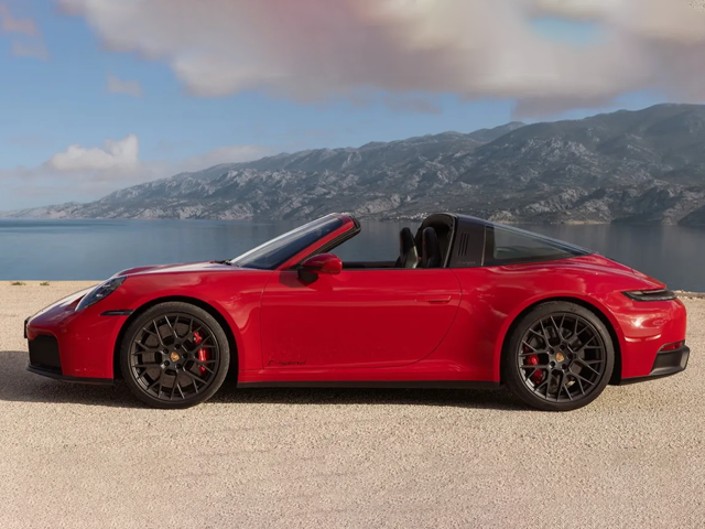 Second image of Porsche 911