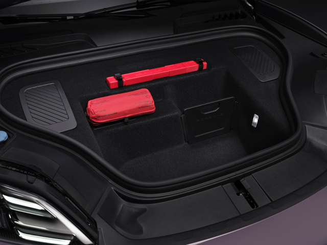 Second image of Porsche Macan